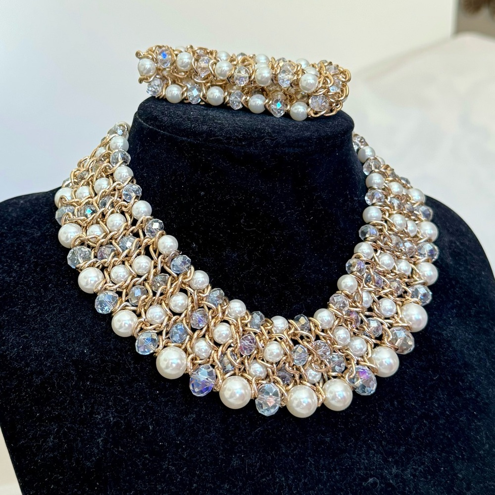 New Women’s Gold and white beaded choker necklace with matching bracelet Set